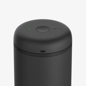Mattsvart elektrisk vakuumförvaringsburk för kaffe med LED-indikator, del av Fellow, Förvaring, Senaste nytt, allt om kaffe.