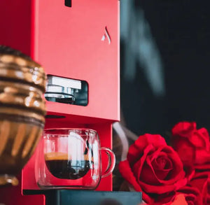 Aroma E.GO – Portabel italiensk espressomaskin för pods - Barista och Espresso