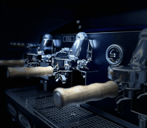 La Nuova Era Altea Anniversario 2 - grupp Kommersiell espressomaskin - Barista och Espresso