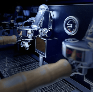 La Nuova Era Altea Anniversario 2 - grupp Kommersiell espressomaskin (Hyra) - Barista och Espresso